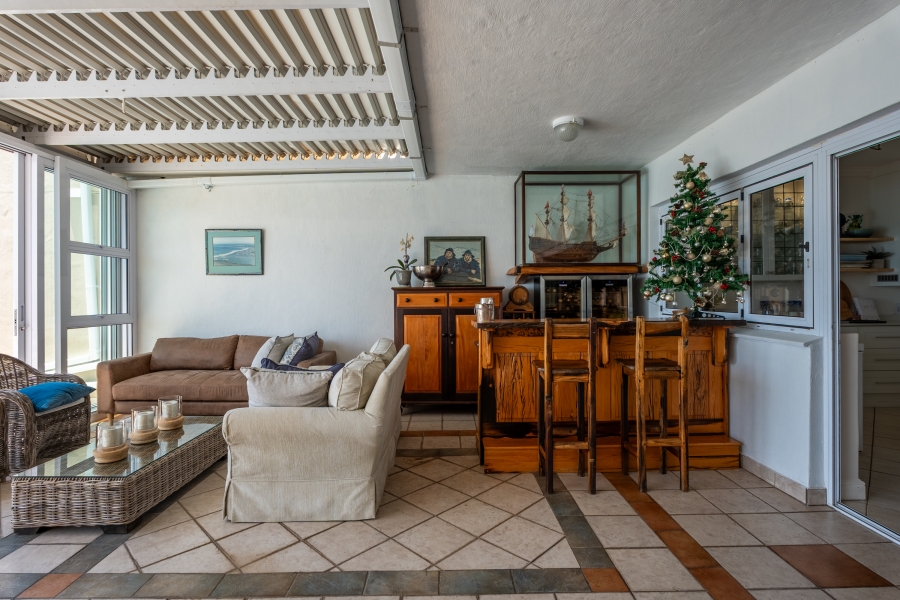 6 Bedroom Property for Sale in Port St Francis Eastern Cape